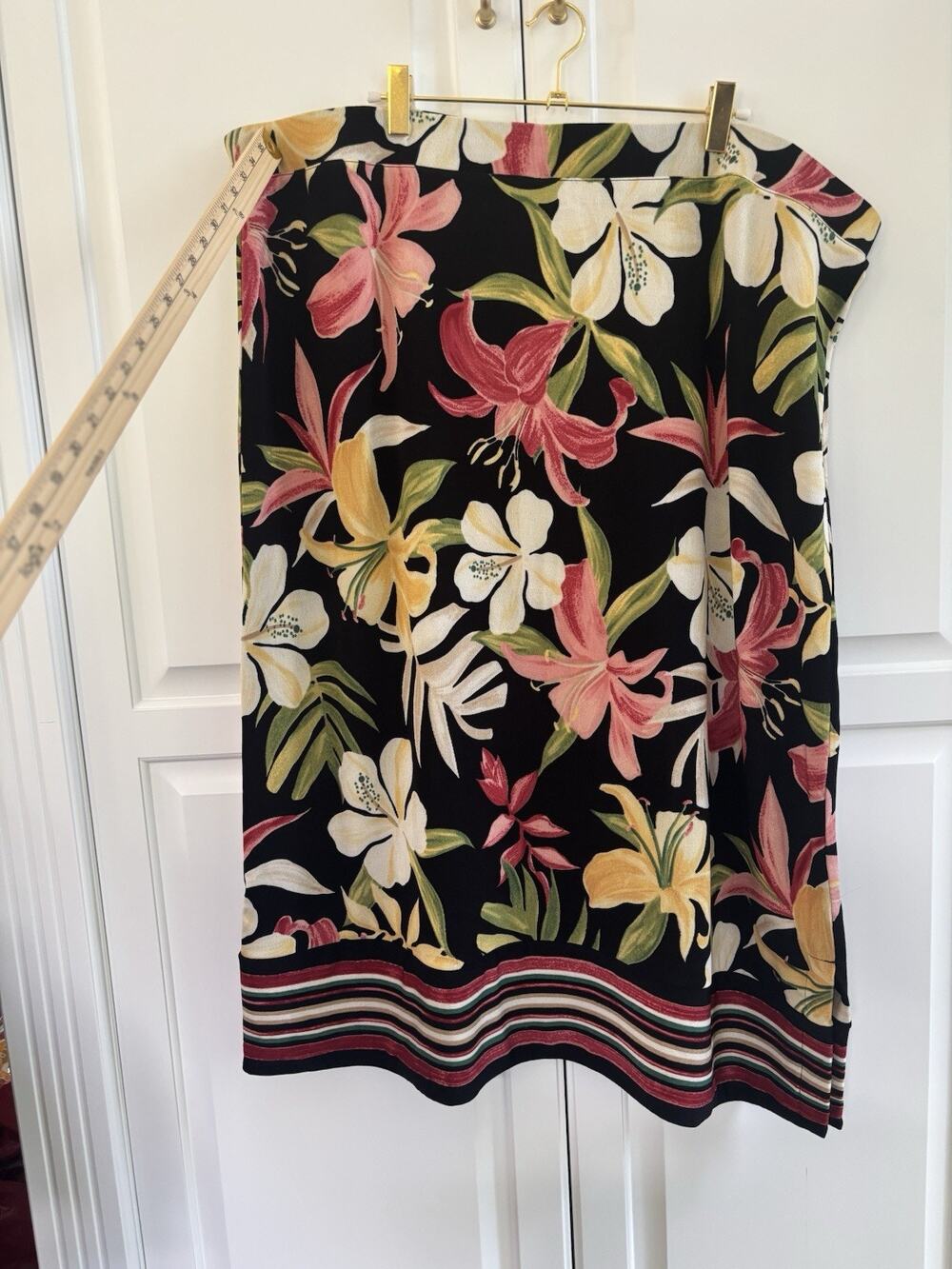 Chico's Floral Knit Stretch Knee-Length Straight Skirt Black Multi Size 4=22W